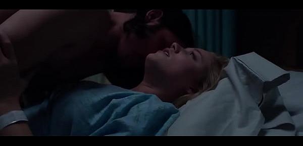  Maika Monroe It Follows Sex Scene